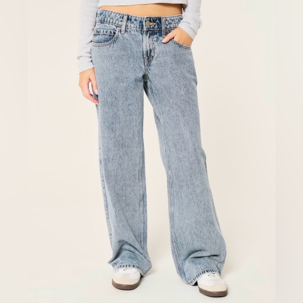 Hollister Low-rise light blue Baggy Jeans